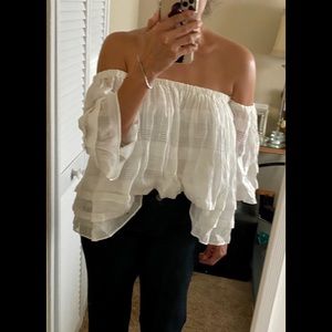 Pre ❤️ J.O.A. White Ruffle Sleeveless Blouse